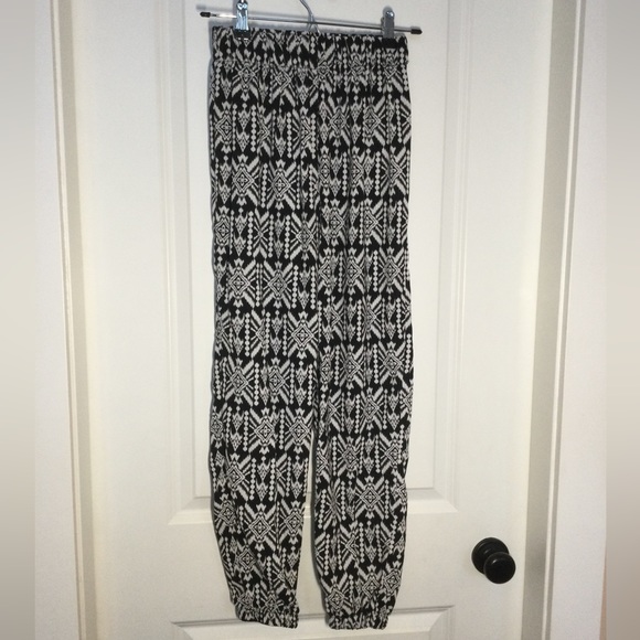 Harem style pant - Picture 3 of 4